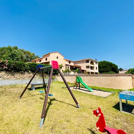 Marie Diane - Laurier Rose *