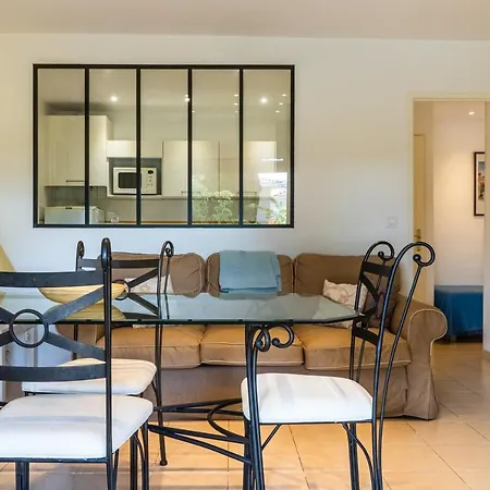 Marie Diane - Laurier Rose Apartament