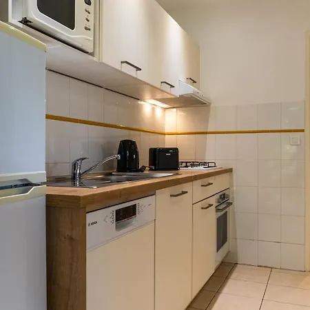 Marie Diane - Laurier Rose Apartament